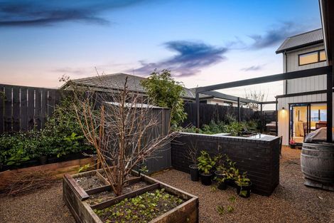 Photo of property in 3 Podgora Avenue, Kumeu, 0810