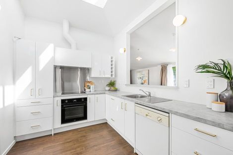 Photo of property in 4/30 Bauchop Road, Waterloo, Lower Hutt, 5011