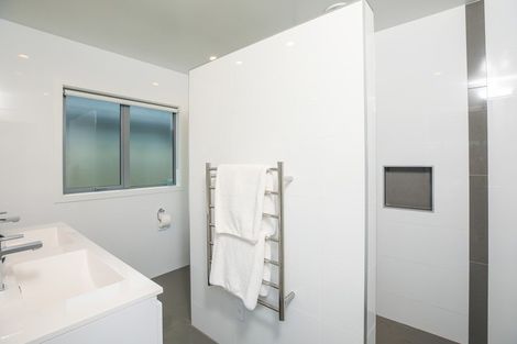 Photo of property in 18 Batten Drive, Flagstaff, Hamilton, 3210