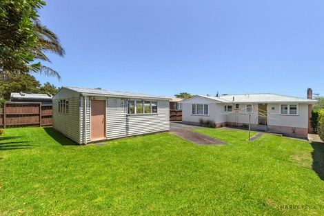 Photo of property in 5 Cobham Crescent, Kelston, Auckland, 0602