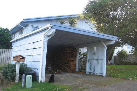 Photo of property in 26 Forth Place, Papakowhai, Porirua, 5024