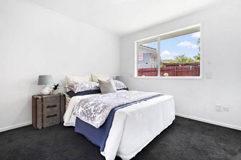 Photo of property in 16 Newham Place, Henderson, Auckland, 0612