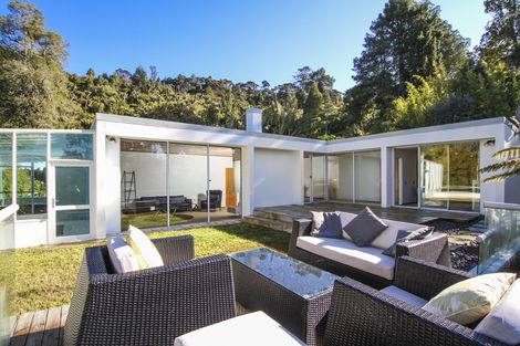 Photo of property in 47 Waima Crescent, Titirangi, Auckland, 0604