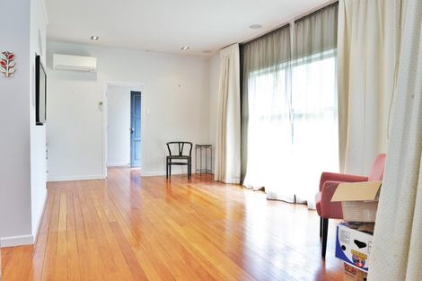 Photo of property in 58 Church Street, Devonport, Auckland, 0624