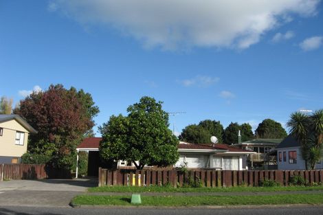 Photo of property in 2/143 Reeves Road, Pakuranga Heights, Auckland, 2010