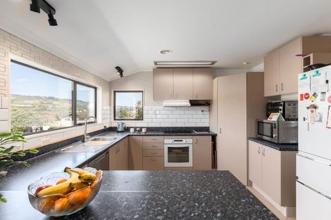 Photo of property in 64 Fyvie Avenue, Tawa, Wellington, 5028