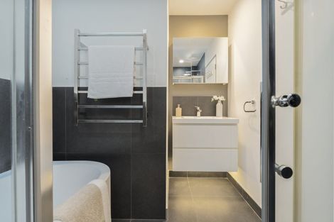 Photo of property in 30 Farquhar Road, Glendene, Auckland, 0602