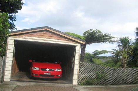 Photo of property in 8 Jenness Grove, Harbour View, Lower Hutt, 5010