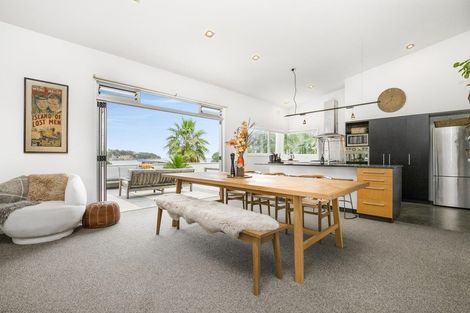 Photo of property in 10 Double Bay Place, Army Bay, Whangaparaoa, 0930