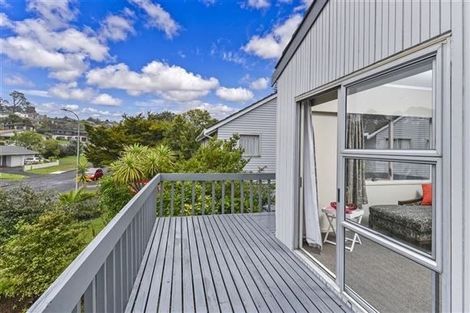Photo of property in 61 Merriefield Avenue, Forrest Hill, Auckland, 0620