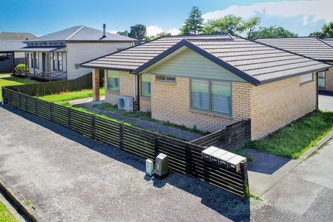 Photo of property in 15 Queen Street, Westport, 7825