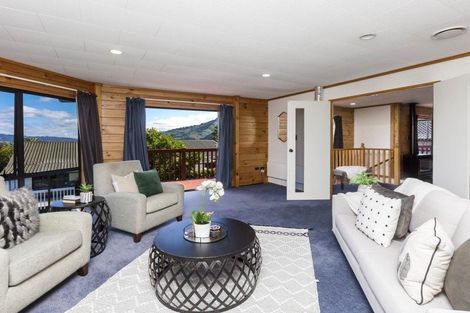 Photo of property in 3 Sunnyview Drive, Brown Owl, Upper Hutt, 5018