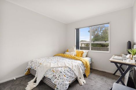 Photo of property in 6 Stoll Place, Clendon Park, Auckland, 2103
