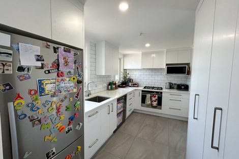 Photo of property in 2 Titoki Street, Alicetown, Lower Hutt, 5010