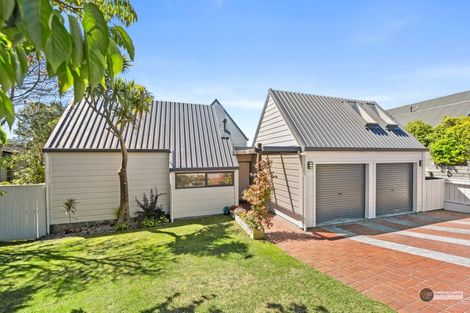 Photo of property in 75 Cypress Drive, Maungaraki, Lower Hutt, 5010