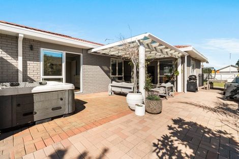 Photo of property in 151 Evans Road, Papamoa Beach, Papamoa, 3118