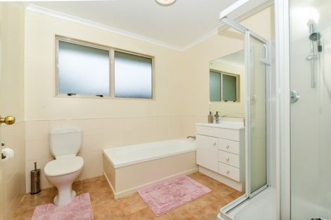 Photo of property in 29 Greenfield Drive, Western Heights, Hamilton, 3200