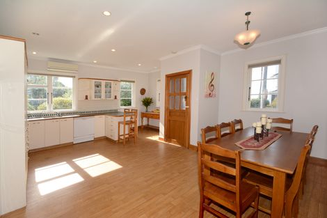 Photo of property in 2 Mcgeorge Avenue, Mornington, Dunedin, 9011