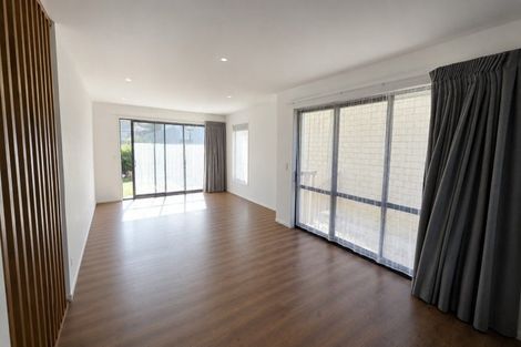 Photo of property in 15c Cessna Crescent, Mangere, Auckland, 2022