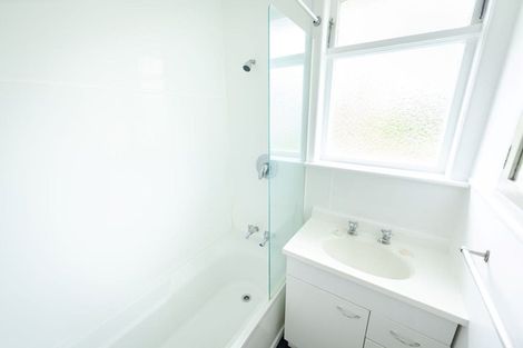 Photo of property in 266 Malfroy Road, Pomare, Rotorua, 3015