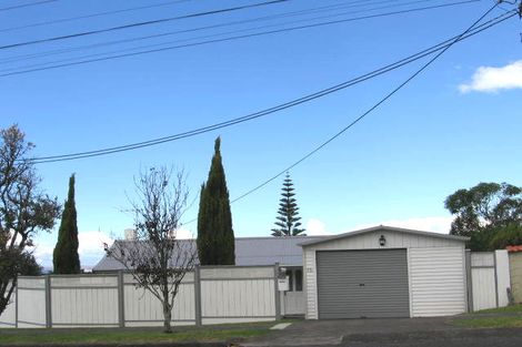 Photo of property in 55 Deep Creek Road, Waiake, Auckland, 0630