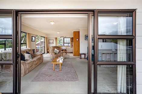Photo of property in 24 Puketiro Place, Paihia, 0200
