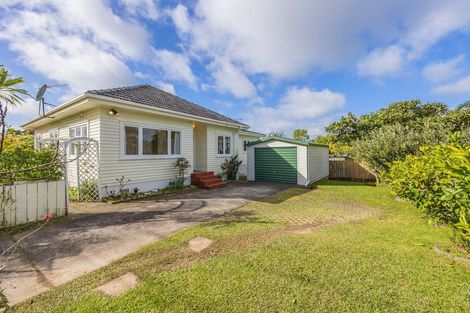 Photo of property in 1/43 Hogans Road, Glenfield, Auckland, 0629