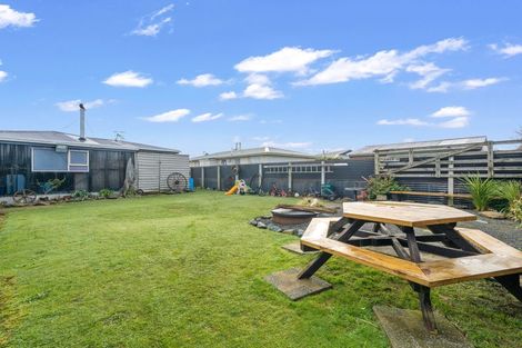 Photo of property in 215 Mcquarrie Street, Kingswell, Invercargill, 9812