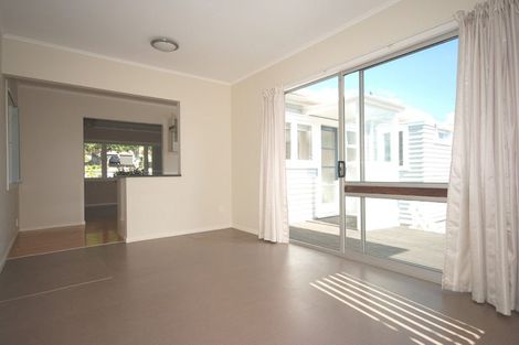 Photo of property in 1/46 College Road, Northcote, Auckland, 0627