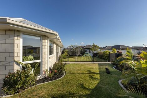 Photo of property in 19 Cupples Street, Papamoa Beach, Papamoa, 3118