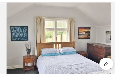 Photo of property in 17 Queen Street, Brighton, Dunedin, 9035