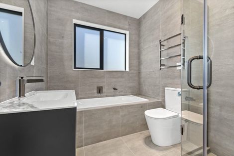 Photo of property in 77 Maungakaraka Road, Karaka, 2580