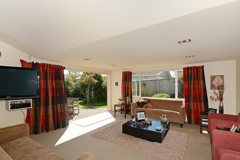 Photo of property in 6 Pempsey Street, Silverstream, Upper Hutt, 5019