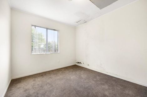 Photo of property in 14 Styca Place, Sunnyvale, Auckland, 0612