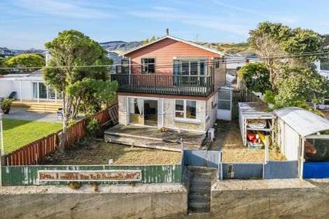 Photo of property in 22a Steyne Avenue, Plimmerton, Porirua, 5026