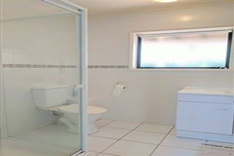 Photo of property in 2/1 Frieston Road, Milford, Auckland, 0620