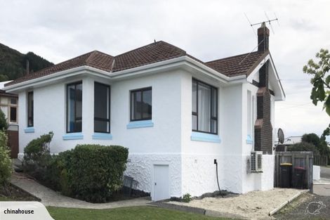 Photo of property in 12 Walker Street, Bluff, 9814