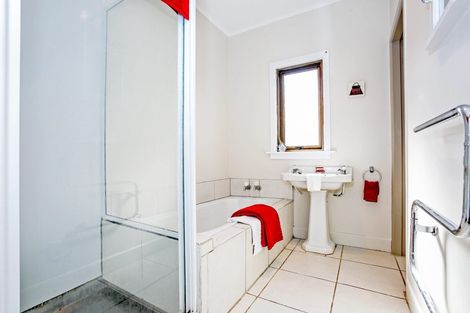 Photo of property in 1/445 Mount Albert Road, Mount Roskill, Auckland, 1041