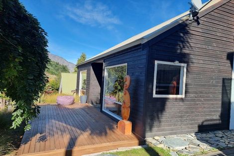 Photo of property in 18 Greenstone Place, Fernhill, Queenstown, 9300