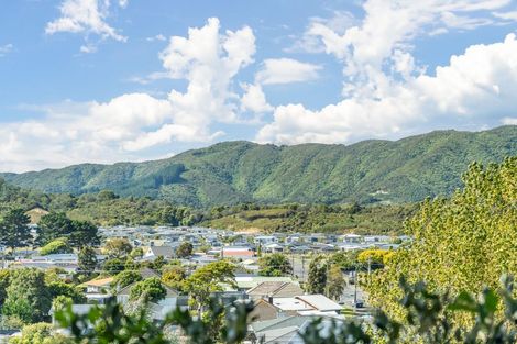 Photo of property in 121 Wainuiomata Road, Wainuiomata, Lower Hutt, 5014