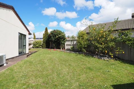 Photo of property in 9 Graven Court, Henderson, Auckland, 0612