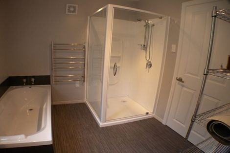 Photo of property in 33 Kirkcaldy Street, South Dunedin, Dunedin, 9012