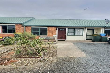 Photo of property in 68 Whiteley Street, Moturoa, New Plymouth, 4310