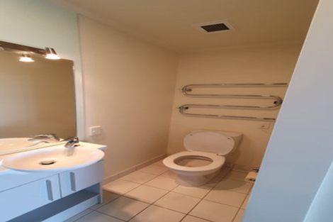 Photo of property in Luna Apartments, 6l/16 Burton Street, Grafton, Auckland, 1010