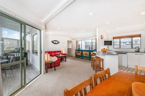 Photo of property in 2/770 Beach Road, Browns Bay, Auckland, 0630