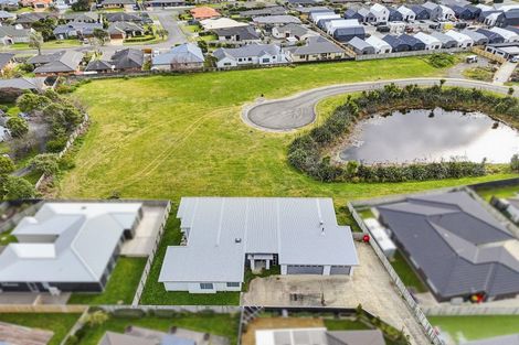 Photo of property in 12 Bridford Way, Paraparaumu, 5032