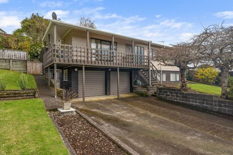 Photo of property in 6 Winstone Place, Highlands Park, New Plymouth, 4312