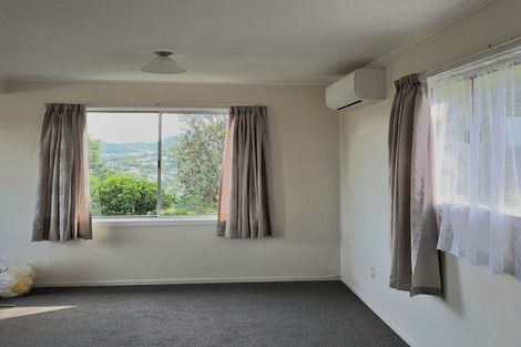 Photo of property in 9 Kau Kau Way, Ngaio, Wellington, 6035