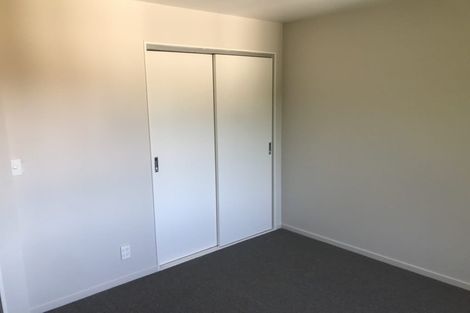 Photo of property in 2/93a Kelburn Parade, Kelburn, Wellington, 6012