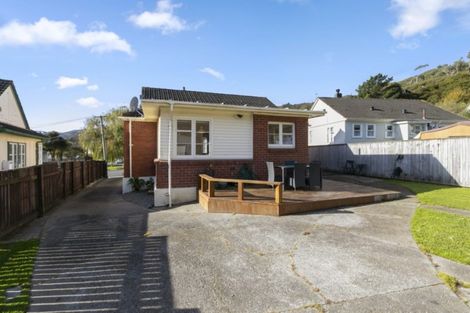 Photo of property in 16 Cleland Crescent, Naenae, Lower Hutt, 5011